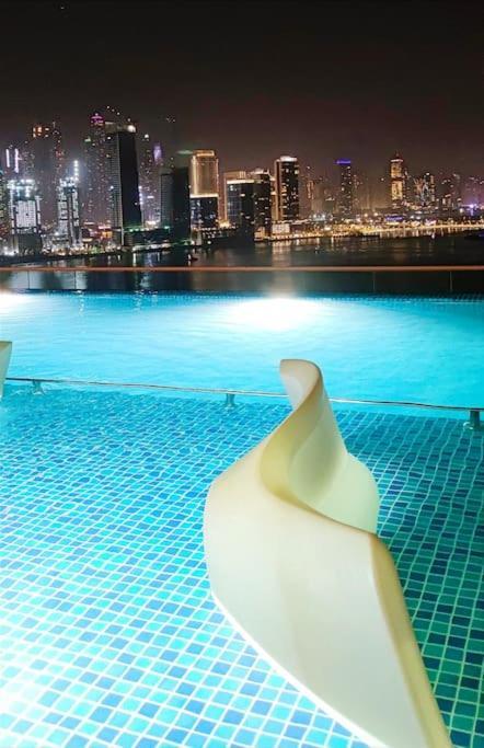 Amazing Apartment With Infinity Pool Dubai Luaran gambar