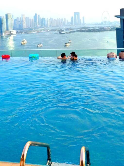 Amazing Apartment With Infinity Pool Dubai Luaran gambar