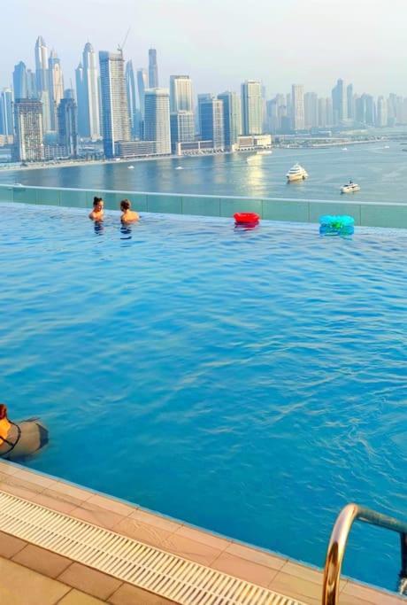Amazing Apartment With Infinity Pool Dubai Luaran gambar