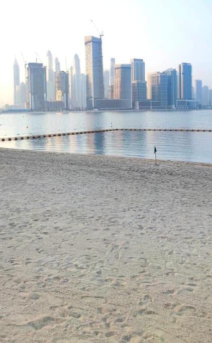 Amazing Apartment With Infinity Pool Dubai Luaran gambar