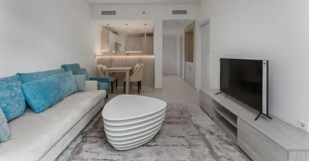 Amazing Apartment With Infinity Pool Dubai Bilik gambar